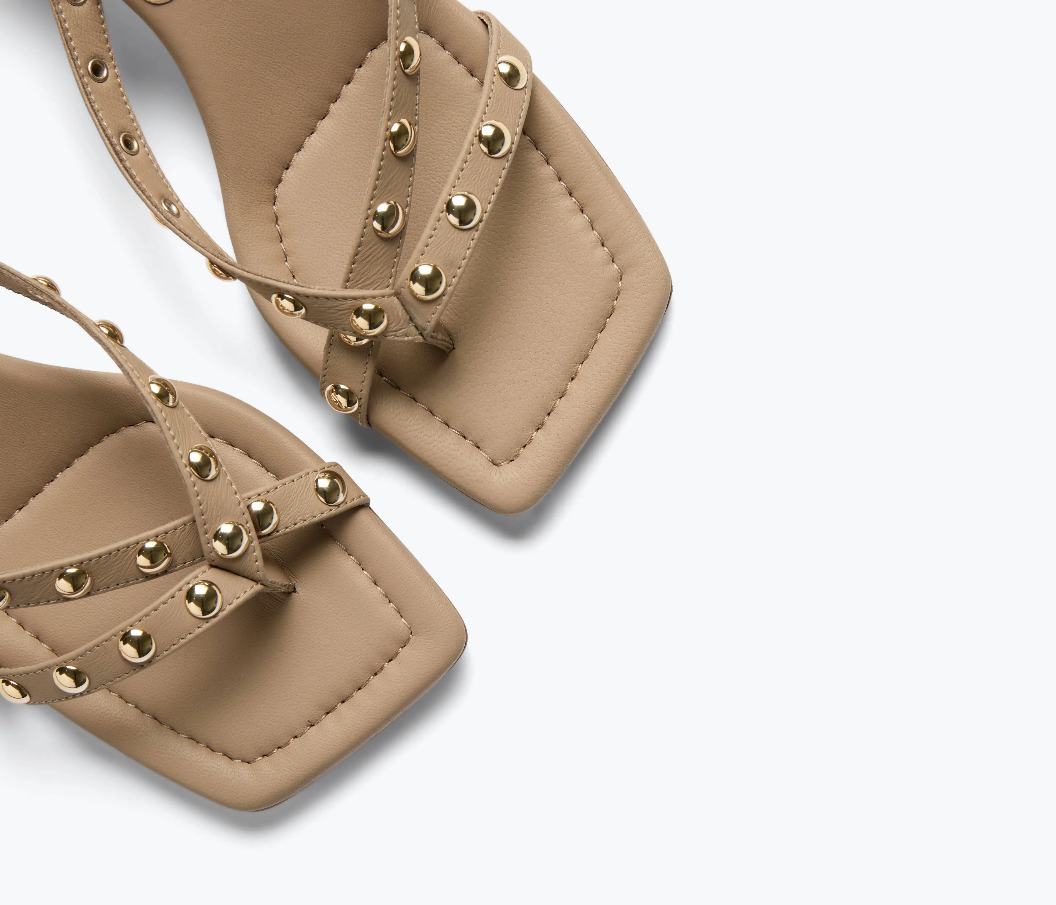 ELAINE HEEL