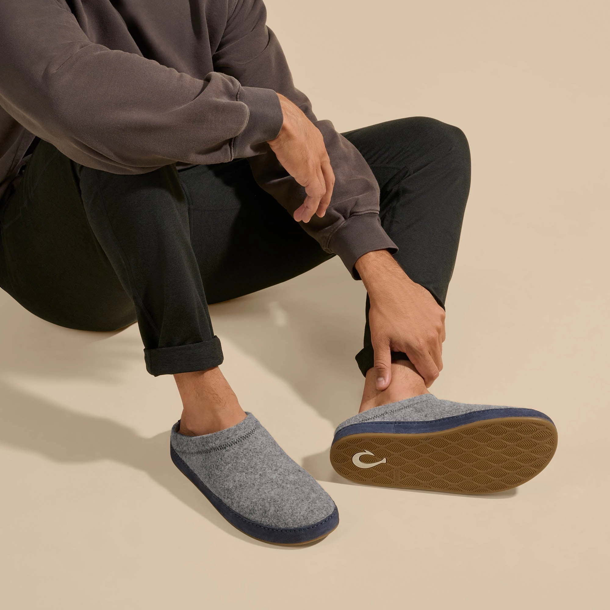 Hāmani Hulu - Graphite / Trench Blue