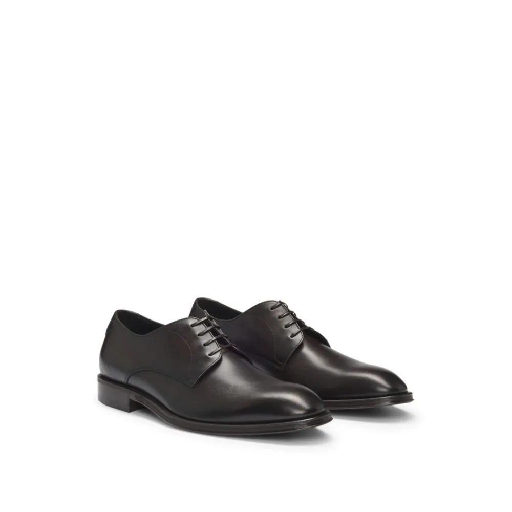 Italian leather Derby shoes with stitching details