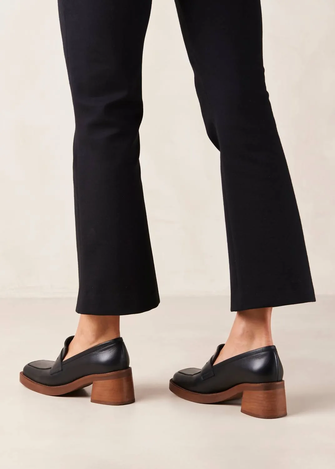 Roxanne Loafer In Black